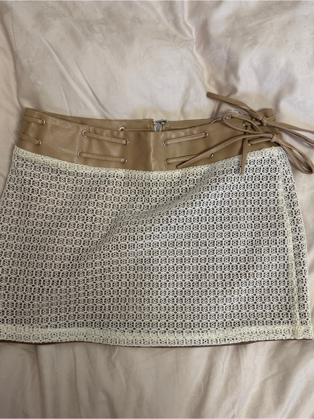 NWT White Fox Boutique cream lace mini skirt size S